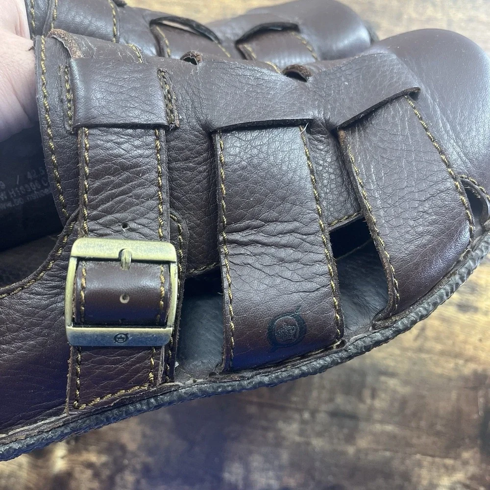 Born Fisherman Sandals Dark Brown Leather Men's Size 9 Buckle Closed Toe Vintage